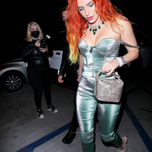 Nude Celebrity Picture Bella Thorne 019 pic