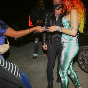 Free nude Celebrity Bella Thorne 047 pic