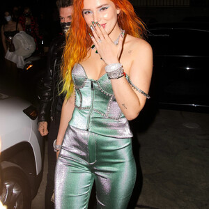 Free Nude Celeb Bella Thorne 068 pic