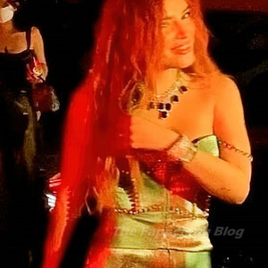Famous Nude Bella Thorne 076 pic