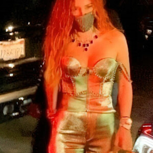 Free nude Celebrity Bella Thorne 080 pic