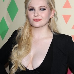 Newest Celebrity Nude Abigail Breslin 026 pic