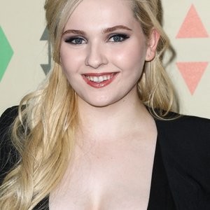 Newest Celebrity Nude Abigail Breslin 052 pic