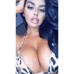 Hot Naked Celeb Abigail Ratchford 149 pic