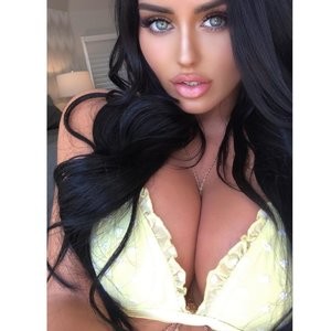 Naked Celebrity Pic Abigail Ratchford 016 pic