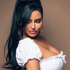 nude celebrities Abigail Ratchford 023 pic