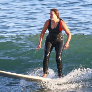 Adam Brody & Leighton Meester Enjoy Another Surf Date in Malibu (48 Photos) – Leaked Nudes