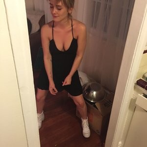 Leaked Celebrity Pic Addison Timlin 045 pic