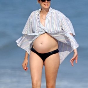 Agyness Deyn is Spotted in a Bikini on the Beach in The Hamptons (25 Photos) – Leaked Nudes