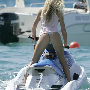Naked Celebrity Aisleyne Horgan-Wallace 033 pic