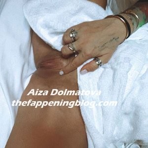 Aiza Dolmatova Shows Her Nude Pussy (1 Leaked Photo) – Leaked Nudes