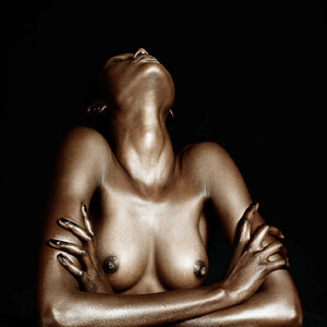 Free Nude Celeb Ajak Deng 001 pic