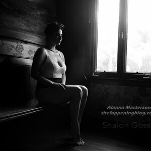 Newest Celebrity Nude Alanna Masterson 020 pic