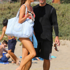 Free Nude Celeb Alessandra Ambrosio 053 pic
