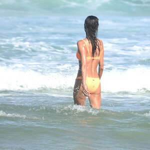 Naked Celebrity Pic Alessandra Ambrosio 073 pic