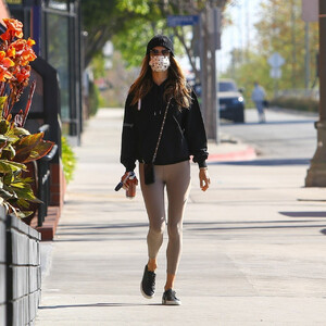 Leaked Celebrity Pic Alessandra Ambrosio 013 pic
