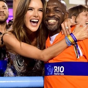 Alessandra Ambrosio Parties With Fans During Rio Carnival 2020 in Brazil (38 Photos) – Leaked Nudes