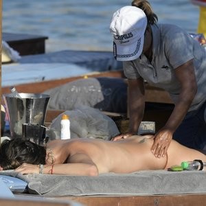 Celebrity Leaked Nude Photo Alessandra Ambrosio 101 pic