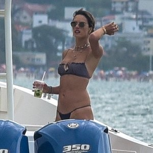Best Celebrity Nude Alessandra Ambrosio 072 pic
