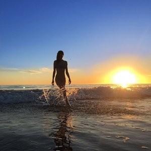 Alessandra Ambrosio Sexy (4 New Photos) - Leaked Nudes