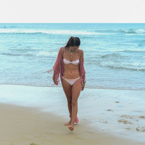 Free Nude Celeb Alessandra Ambrosio 038 pic