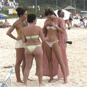 Hot Naked Celeb Alessandra Ambrosio 102 pic