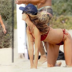 Alessandra Ambrosio Shows Off Her Sexy Figure Enjoying Labor Day at the Beach in Malibu (41 Photos) – Leaked Nudes