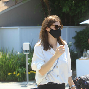 Best Celebrity Nude Alexandra Daddario 014 pic