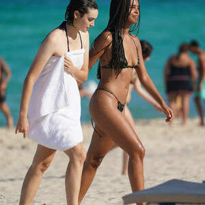 nude celebrities Alisha Boe 010 pic
