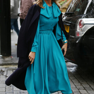 nude celebrities Amanda Holden 012 pic