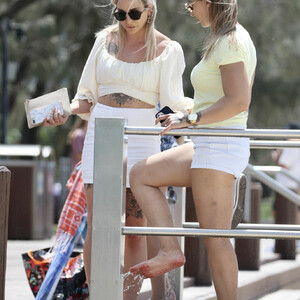 Amanda Micallef & Lana Wallington Are Seen Together in Gold Coast (35 Photos) - Leaked Nudes