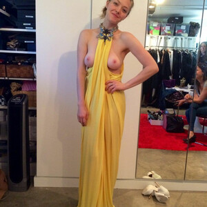 Celebrity Naked Amanda Seyfried 015 pic