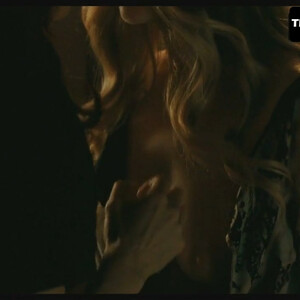 Free nude Celebrity Amanda Seyfried 060 pic