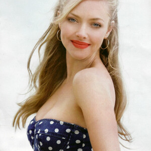 Naked Celebrity Amanda Seyfried 146 pic
