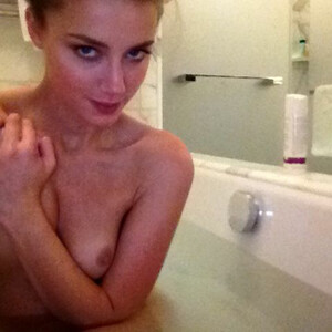 Nude Celeb Amber Heard 003 pic