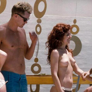 Naked Celebrity Amber Heard 041 pic