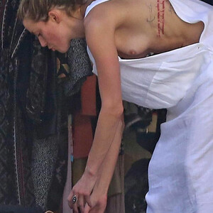 Naked Celebrity Amber Heard 079 pic