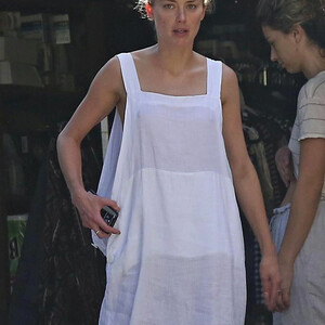 Celeb Naked Amber Heard 088 pic
