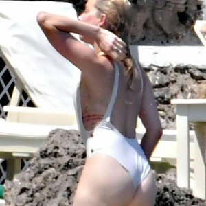 Newest Celebrity Nude Amber Heard 157 pic