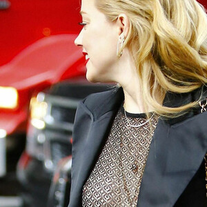Famous Nude Amber Heard 197 pic
