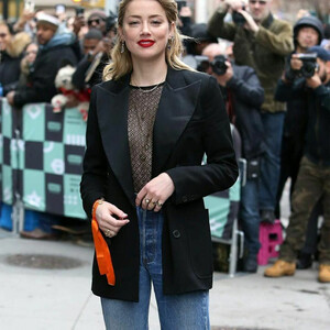 Celeb Naked Amber Heard 210 pic