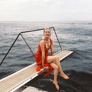 Nude Celeb Pic Amber Heard 229 pic