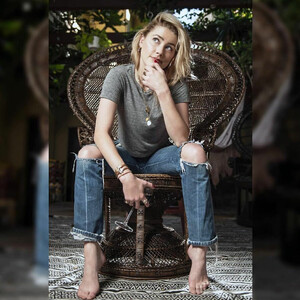 Free nude Celebrity Amber Heard 245 pic