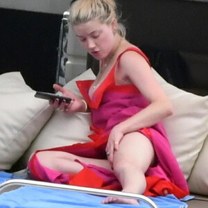 celeb nude Amber Heard 253 pic