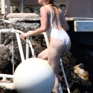 Naked Celebrity Amber Heard 014 pic