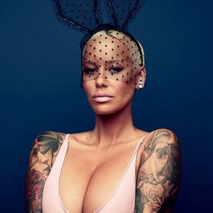 Amber Rose Nude  & Sexy (2 Photos) - Leaked Nudes