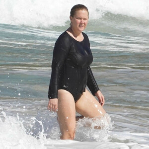 Amy Schumer & Chris Fischer Take a Post Christmas Swim in St. Barths (22 Photos) – Leaked Nudes