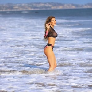 Best Celebrity Nude Ana Braga 006 pic