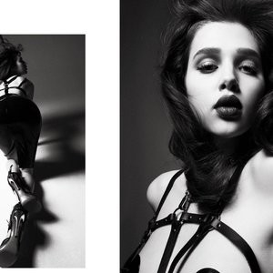 Naked Celebrity Pic Anais Pouliot 002 pic