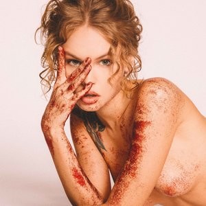 Famous Nude Anastasiya Scheglova 002 pic